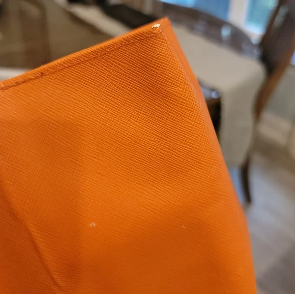 Tory Burch Sunglass Case + Protective Bag - Picture 5 of 6